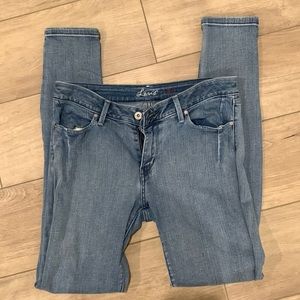 Women’s Levis Skinny Denim Jeans size 28